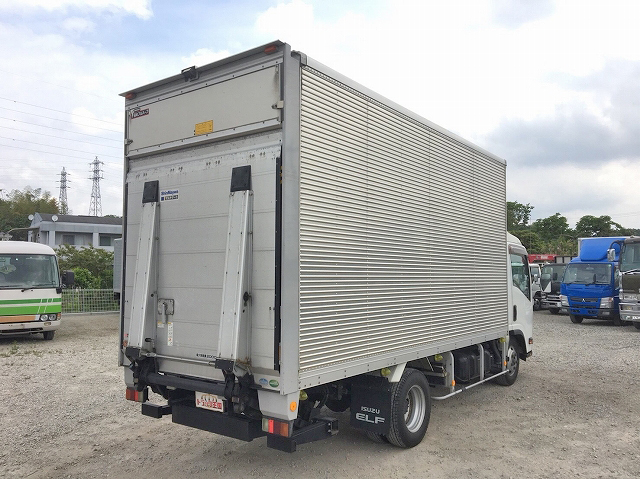 いすゞエルフアルミバン小型（2t・3t）[写真02]