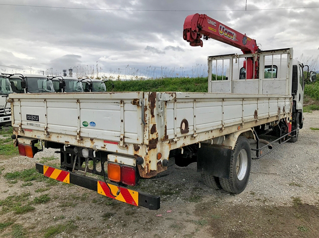 いすゞフォワードユニック4段中型（4t）[写真02]