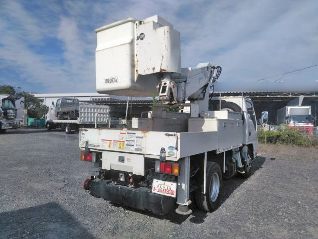 いすゞエルフ高所作業車小型（2t・3t）[写真02]