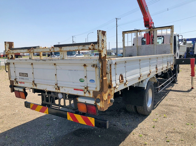 いすゞフォワードユニック4段中型（4t）[写真02]