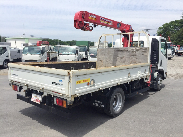 いすゞエルフユニック3段小型（2t・3t）[写真02]