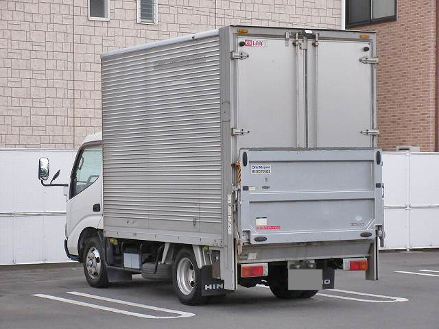 日野デュトロアルミバン小型（2t・3t）[写真02]