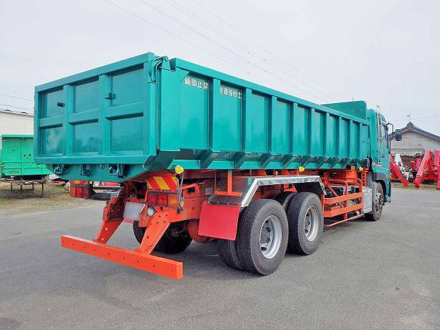 UDトラックスクオン深ダンプ（土砂禁ダンプ）大型（10t）[写真02]