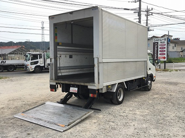 日野デュトロパネルバン小型（2t・3t）[写真02]