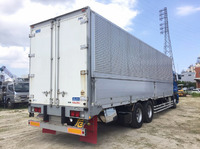 いすゞギガアルミウイング大型（10t）[写真02]