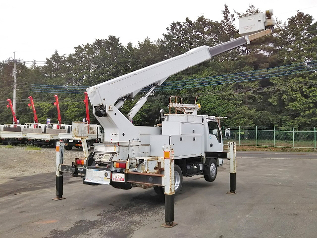 いすゞエルフ高所作業車小型（2t・3t）[写真02]