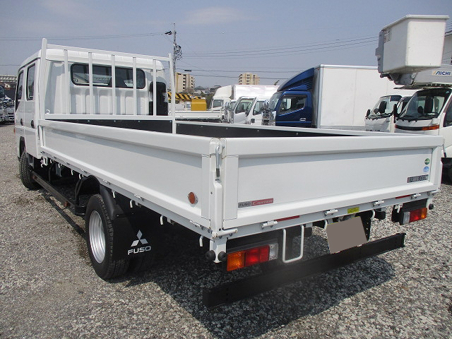 三菱ふそうキャンターダブルキャブ（Wキャブ）小型（2t・3t）[写真02]