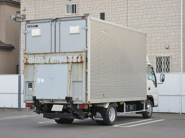 いすゞエルフアルミバン小型（2t・3t）[写真02]