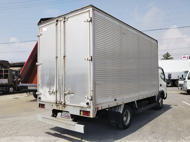 トヨタダイナアルミバン小型（2t・3t）[写真02]