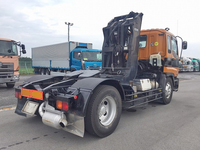 いすゞギガトレーラーヘッド（トラクターヘッド）大型（10t）[写真02]