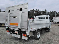 三菱ふそうキャンター平ボディ小型（2t・3t）[写真02]