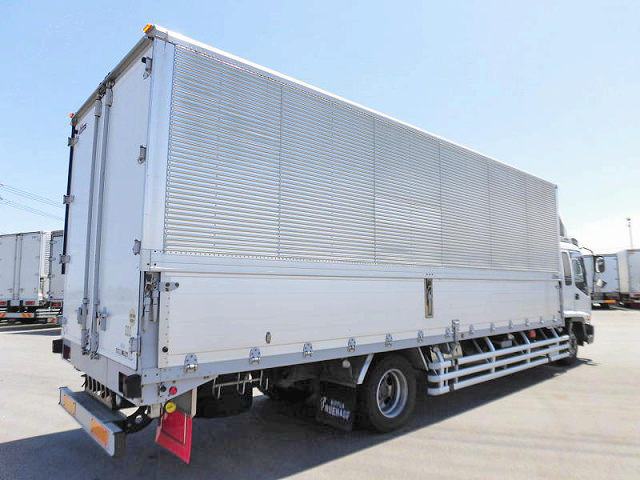 いすゞフォワードアルミウイング増トン（6t・8t）[写真02]