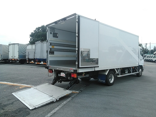 日野レンジャー冷凍車（冷蔵車）中型（4t）[写真02]