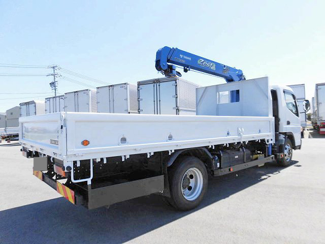 三菱ふそうキャンタークレーン3段小型（2t・3t）[写真02]