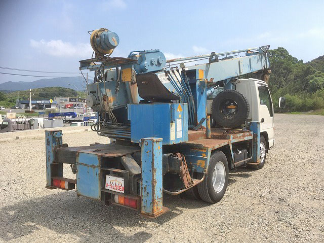 いすゞエルフ穴掘建柱車小型（2t・3t）[写真02]