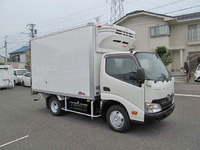 日野デュトロ冷凍車（冷蔵車）小型（2t・3t）[写真02]