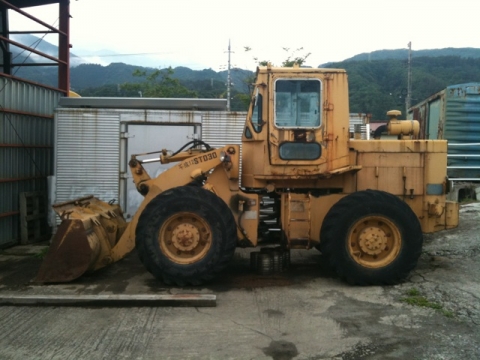 TCMタイヤショベル（ホイルローダー）[写真02]