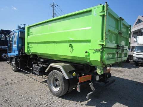 いすゞフォワードアームロール中型（4t）[写真02]