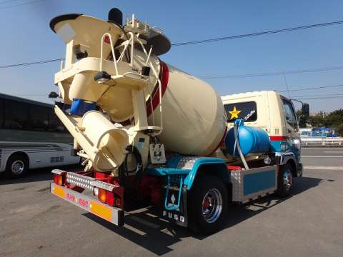 三菱ふそうファイターミキサー車（コンクリートミキサー）中型（4t）[写真02]