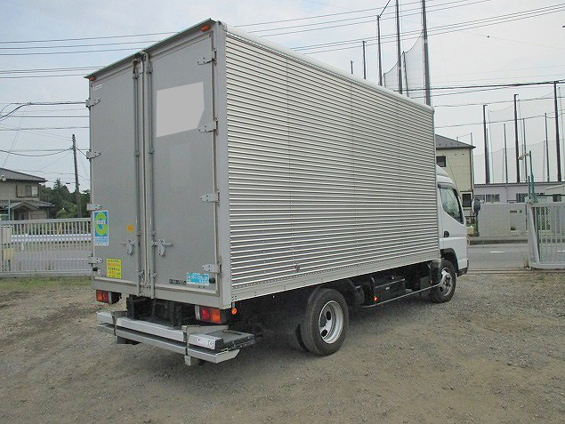 三菱ふそうキャンターアルミバン小型（2t・3t）[写真05]