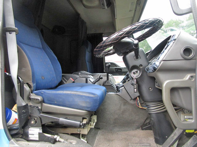 いすゞギガダンプ大型（10t）[写真28]