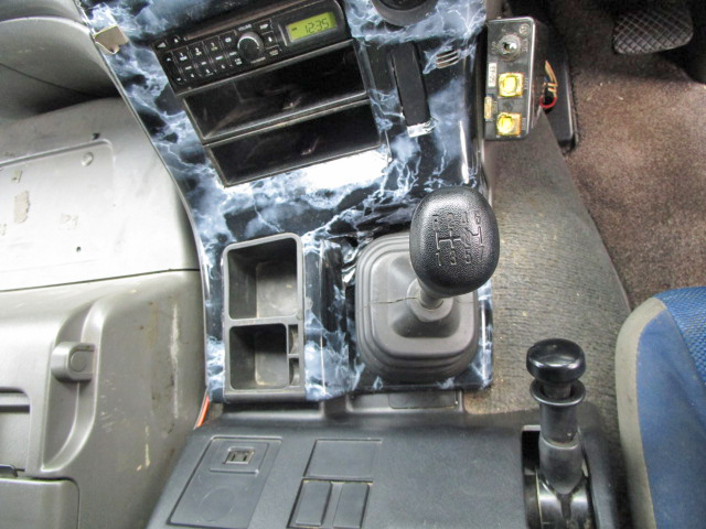 いすゞギガダンプ大型（10t）[写真33]