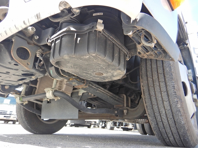 日野デュトロ平ボディ小型（2t・3t）[写真10]