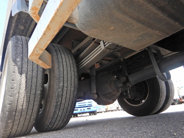 日野デュトロ平ボディ小型（2t・3t）[写真11]