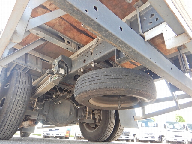 日野デュトロ平ボディ小型（2t・3t）[写真13]