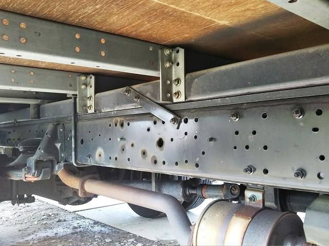 いすゞエルフアルミバン小型（2t・3t）[写真18]