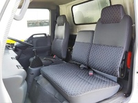 いすゞエルフアルミバン小型（2t・3t）[写真32]