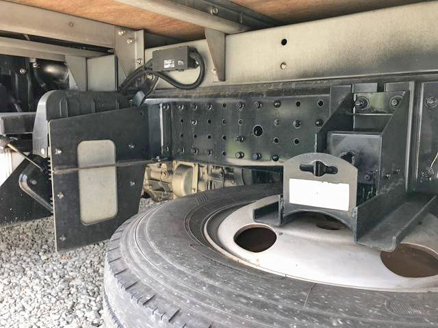 三菱ふそうキャンターアルミバン小型（2t・3t）[写真15]