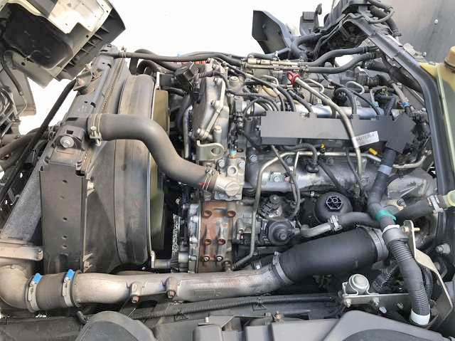 三菱ふそうキャンターアルミバン小型（2t・3t）[写真18]