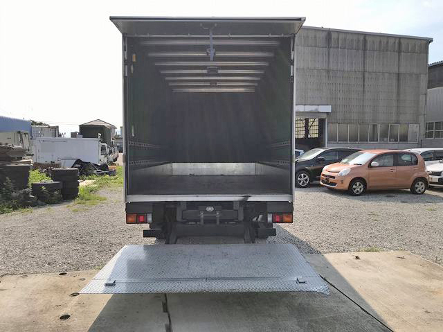 三菱ふそうキャンターアルミバン小型（2t・3t）[写真07]