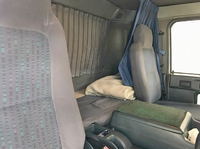 UDトラックスコンドルアルミウイング中型（4t）[写真16]