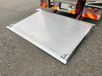 いすゞフォワードアルミウイング中型（4t）[写真18]