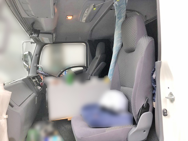 いすゞフォワードアルミウイング中型（4t）[写真30]