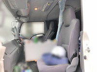 いすゞフォワードアルミウイング中型（4t）[写真30]