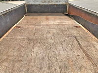 三菱ふそうキャンターガッツ平ボディ小型（2t・3t）[写真14]