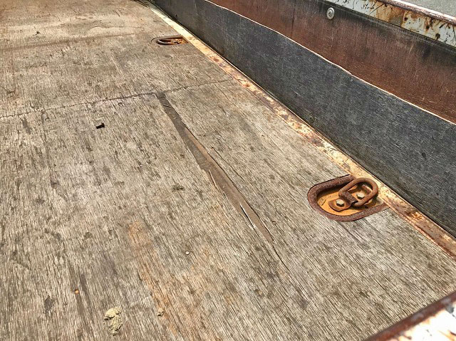 三菱ふそうキャンターガッツ平ボディ小型（2t・3t）[写真15]