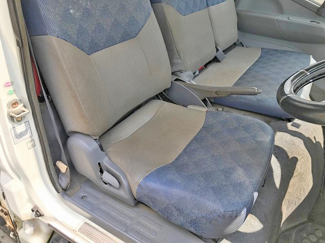 三菱ふそうキャンターガッツ平ボディ小型（2t・3t）[写真32]