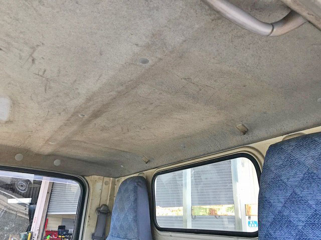 三菱ふそうキャンターガッツ平ボディ小型（2t・3t）[写真33]