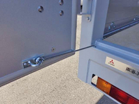 三菱ふそうキャンターアルミウイング小型（2t・3t）[写真10]