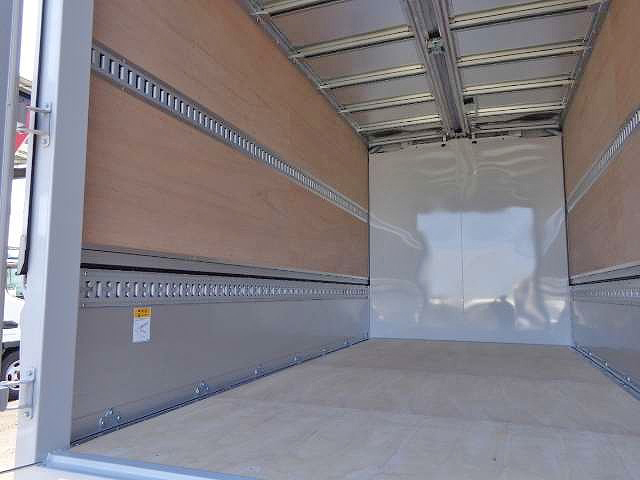 三菱ふそうキャンターアルミウイング小型（2t・3t）[写真09]