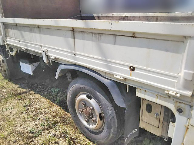 日野デュトロ平ボディ小型（2t・3t）[写真09]