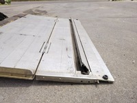 日野レンジャーアルミウイング中型（4t）[写真18]