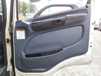 日野レンジャーアルミウイング中型（4t）[写真30]