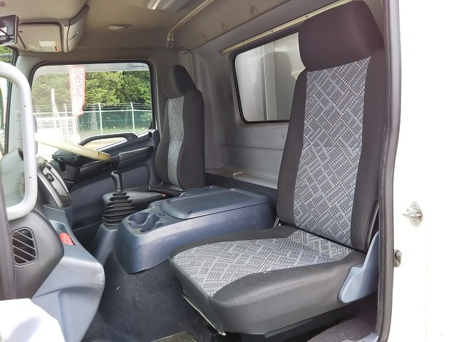 日野レンジャーアルミウイング中型（4t）[写真33]