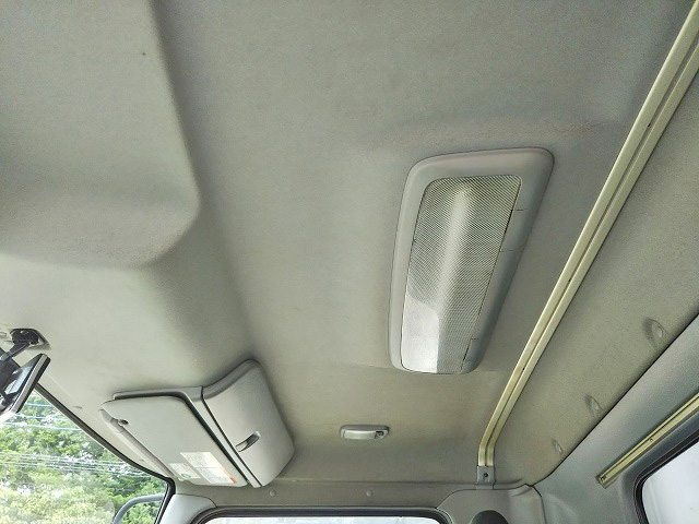 日野レンジャーアルミウイング中型（4t）[写真35]