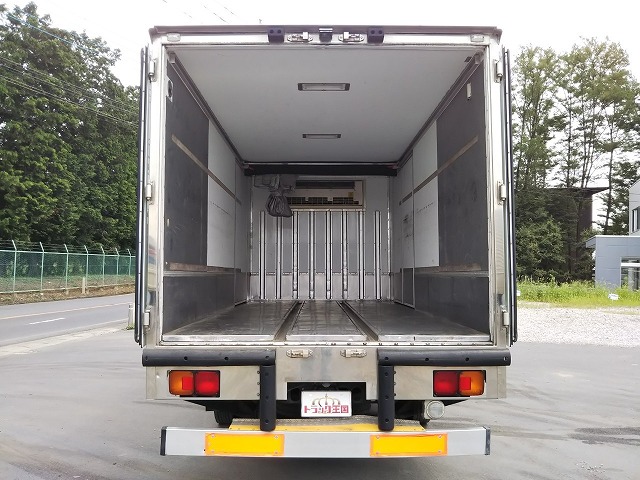 日野レンジャー冷凍車（冷蔵車）中型（4t）[写真13]